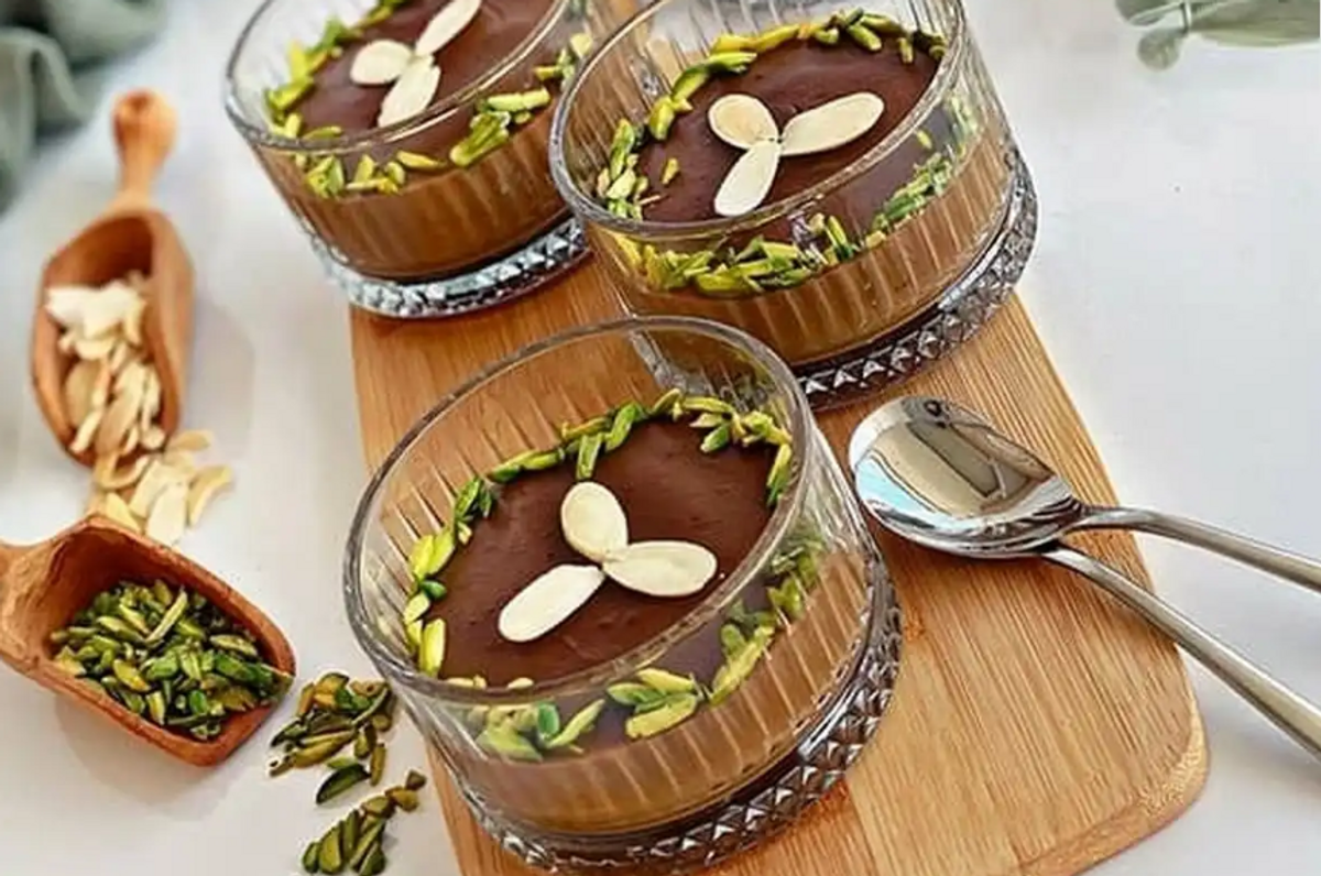 طرز تهیه دسر فوری و خوشمزه با شیره انگور برای روزهای سرد و کم‌ شکر