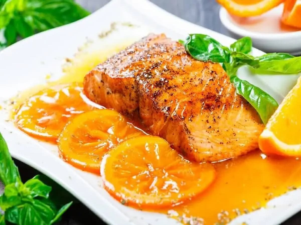 طرز تهیه ماهی با سس پرتقال تازه؛ تجربه‌ای خاص با غذایی مجلسی و دل‌انگیز