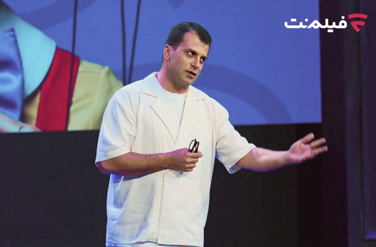 خوانندگی روزبه حصاری در مجلس عروسی با تیپ کوچه بازاری