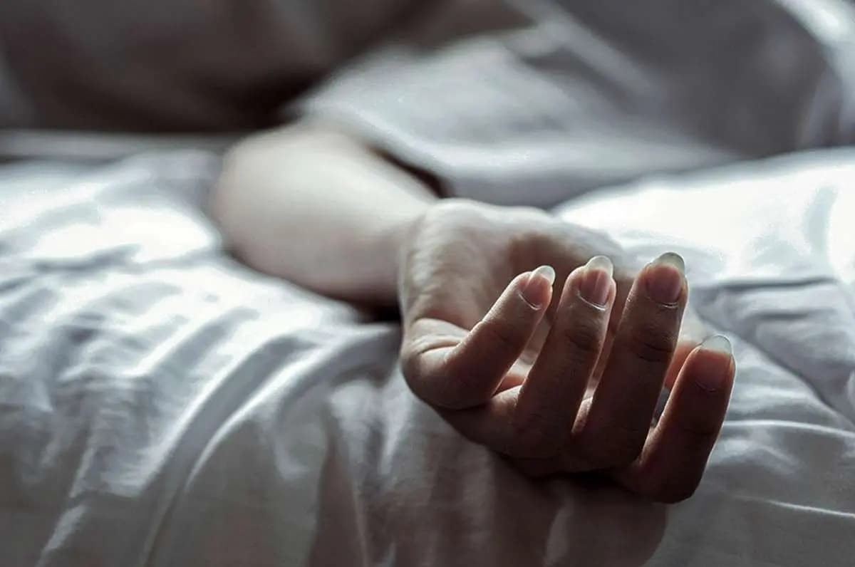 جسد زن جوان را پس از تزریق ژل نامرغوب سوزاندند