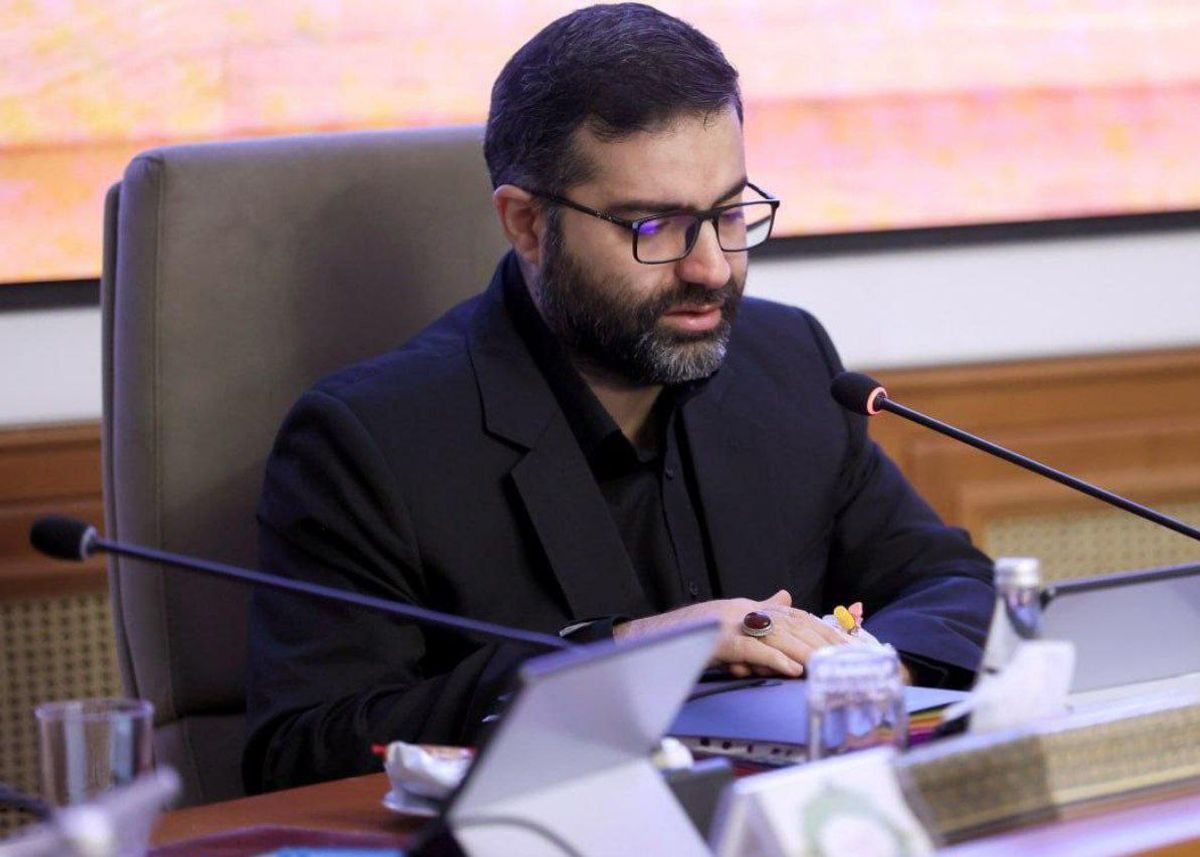 دل نوشته معاون رئیس‌جمهور در سوگ همسر و دخترش: پسر 11 ساله‌ام هنوز نمی‌داند مادر و خواهرش را از دست داده