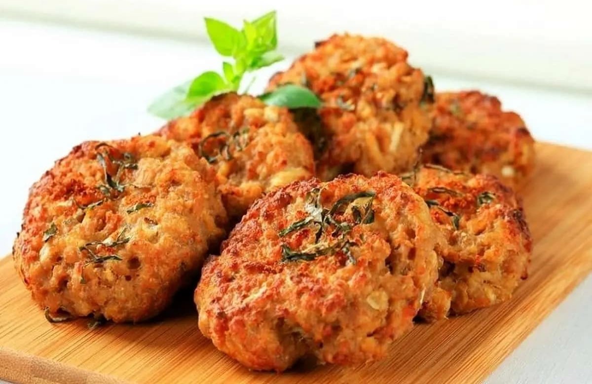 طرز تهیه کوکو مرغ کردی بدون سیب زمینی؛ شام خوشمزه و مقوی