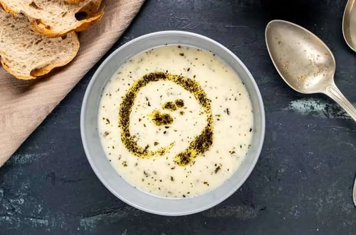طرز تهیه سوپ ماست ارمنی؛ سبک و لطیف با دستور پخت بسیار آسان