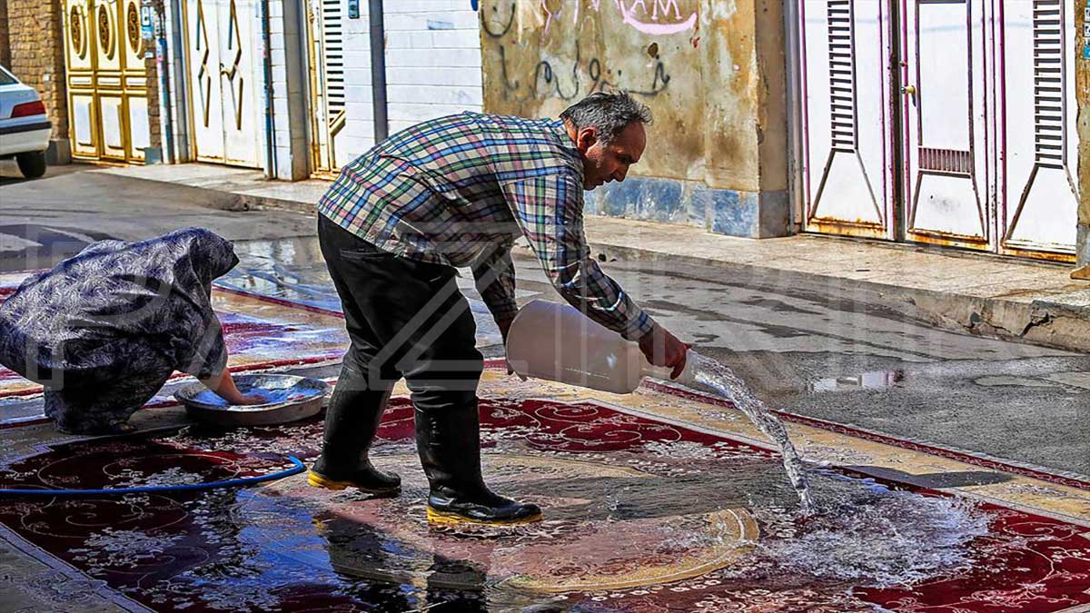شستن فرش در کوچه و خیابان ممنوع شد +عکس
