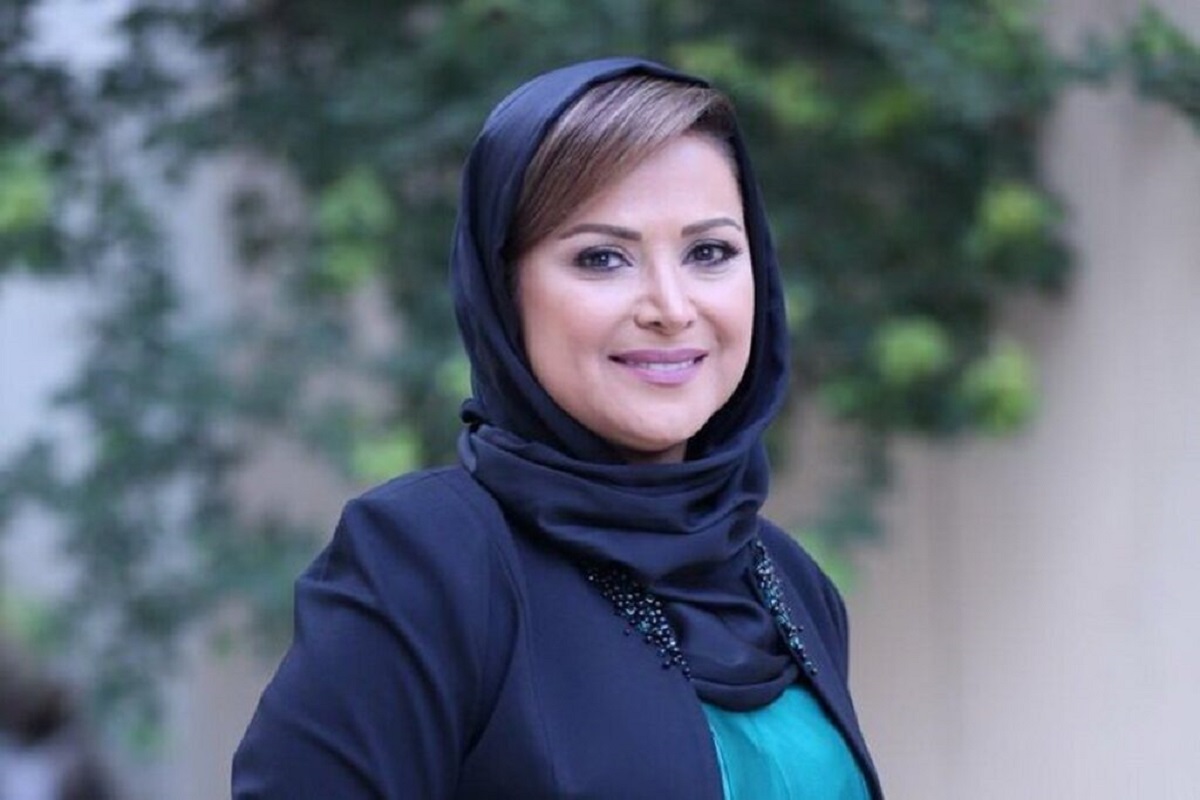 نگاهی به دکوراسیون شیک و کلاسیک خانه کمند امیر سلیمانی بازیگر سریال ناریا؛ از مبلمان مدرن رنگی تا اتاق خواب لوکس و کفپوش چوبی